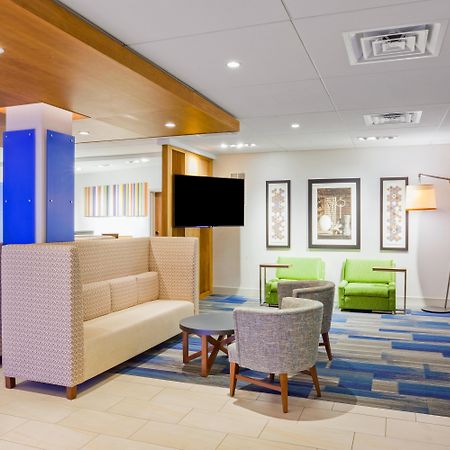 Holiday Inn Express And Suites Des Moines Downtown By Ihg Exterior photo