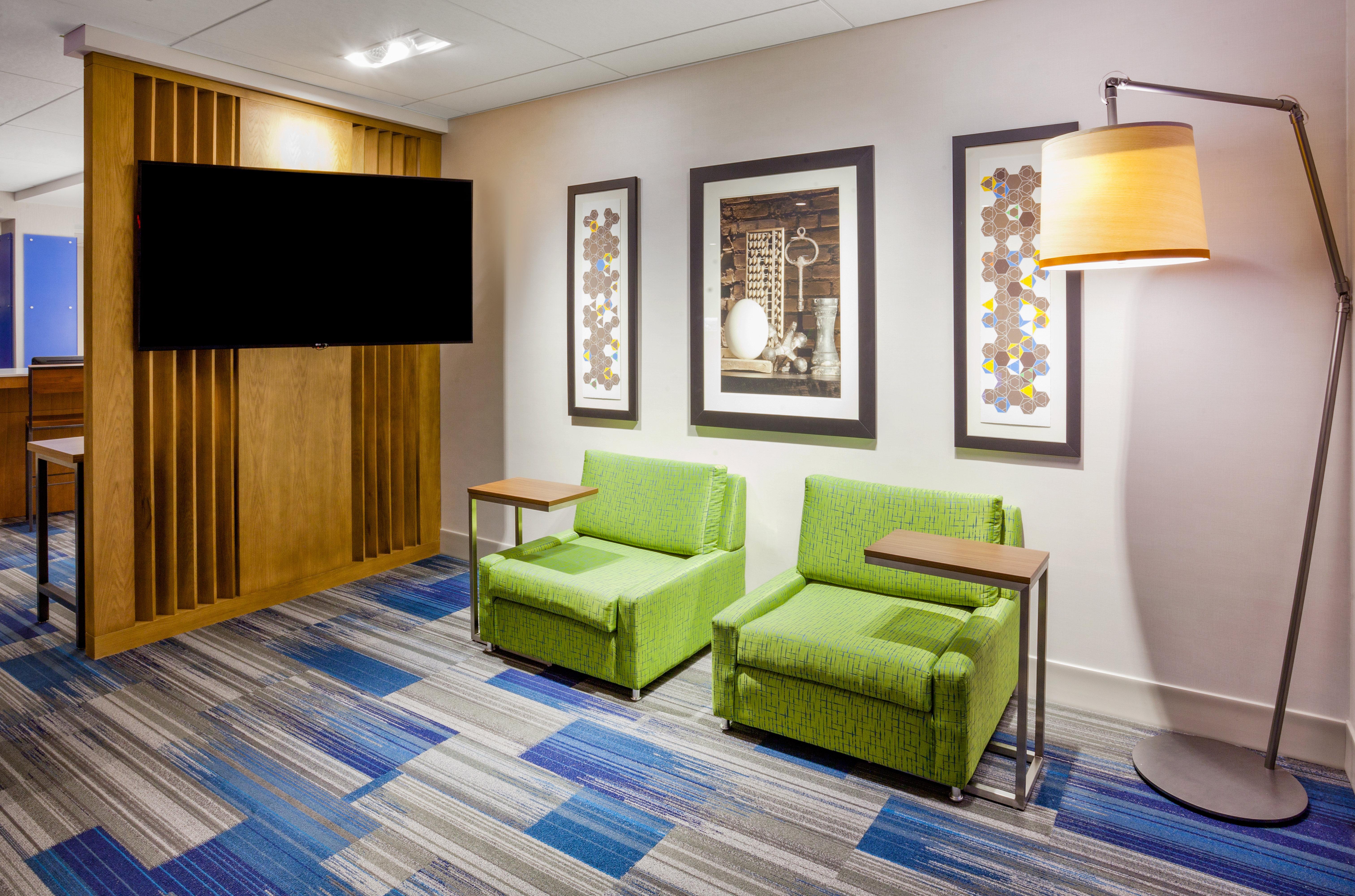 Holiday Inn Express And Suites Des Moines Downtown By Ihg Exterior photo